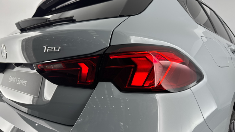 BMW 1 Series 120 M Sport 5dr Step Auto [Tech+ Pack] Petrol Hatchback